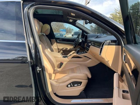 2019 Porsche Cayenne with VIN WP1AA2AY3KDA11036, listed as a Copart auction lot 55019565 with 129,678 mi miles and Clean Title. Bid and sale history available at DreamBid. Image 5.