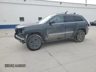 2011 Jeep Grand Cherokee Laredo z VIN 1J4RR4GG4BC566780, wystawiony jako Copart lot #47416825 z przebiegiem 208 137 mil mil oraz Szkoda całkowita • Salvage title. Historia ofert i sprzedaży dostępna na DreamBid. Obrazek 1.