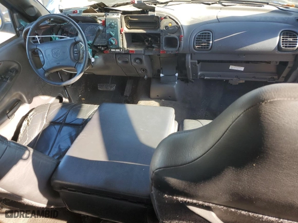 1999 Dodge Ram 1500 with VIN 3B7HC13Z5XG184383, listed as a Copart auction lot 86136494 with 143,002 mi miles and Salvage Title. Bid and sale history available at carsss.com. Image 8.