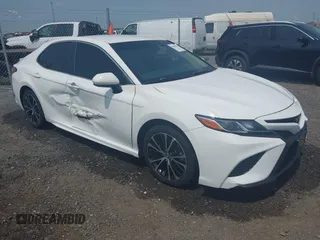 2018 Toyota Camry LE z VIN JTNB11HK7J3024003, wystawiony jako IAAI lot #42098362 z przebiegiem 132 840 mil mil oraz . Historia ofert i sprzedaży dostępna na DreamBid. Obrazek 1.