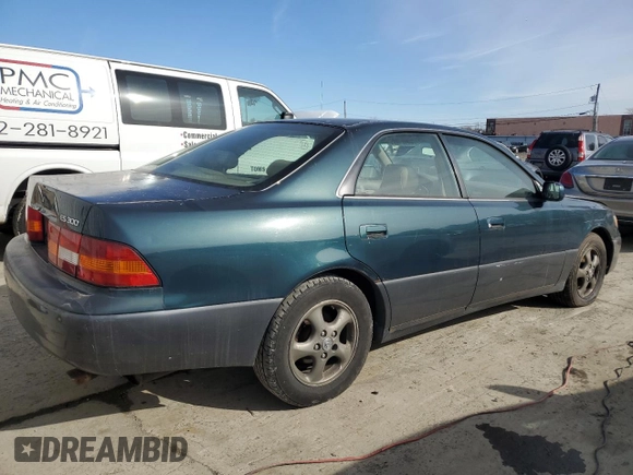 1998 Lexus ES 300 z VIN JT8BF28G4W5043724, wystawiony jako Copart lot #44194005 z przebiegiem 234 200 mil mil oraz Czysty tytuł • Clean title. Historia ofert i sprzedaży dostępna na DreamBid. Obrazek 3.