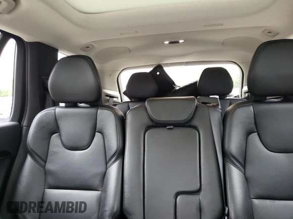 2017 Volvo XC90 Momentum z VIN YV4A22PK5H1153820, wystawiony jako Copart lot #57767795 z przebiegiem 68 668 mil mil oraz Szkoda całkowita • Salvage title. Historia ofert i sprzedaży dostępna na DreamBid. Obrazek 10.