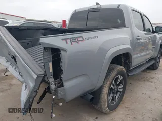 2018 Toyota Tacoma SR5 with VIN 5TFAZ5CNXJX065431, listed as a IAAI auction lot 41491056 with 39,024 mi miles and . Bid and sale history available at DreamBid. Image 20.