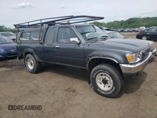 1991 Toyota Pickup DLX z VIN JT4VN13G3M5064161, wystawiony jako Copart lot #57963035 z przebiegiem 232 994 mil mil oraz Szkody całkowita. Historia ofert i sprzedaży dostępna na DreamBid. Obrazek 4.