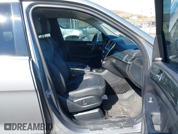 2016 Mercedes-Benz GL with VIN 4JGDF6EE3GA633180, listed as a IAAI auction lot 41623280 with 120,294 mi miles. Bid and sale history available at carsss.com. Image 5.