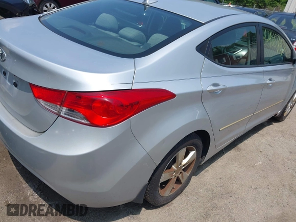 2013 Hyundai Elantra Limited с VIN 5NPDH4AEXDH159905, выставлен на аукционе IAAI как лот 42466947 с пробегом 142 876 миль миль и . История ставок и продаж доступна на DreamBid. Изображение 4.