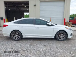 2015 Hyundai Sonata Sport with VIN 5NPE34AB1FH193503, listed as a IAAI auction lot 42195408 with 117,677 mi miles and . Bid and sale history available at carsss.com. Image 13.