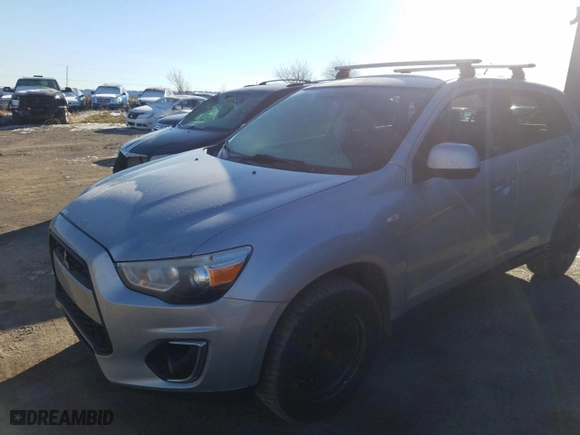 2014 Mitsubishi RVR SE with VIN 4A4AJ3AU5EE601413, listed as a Copart auction lot 80014824 with 323,561 mi miles and Salvage Title. Bid and sale history available at carsss.com. Image 1.