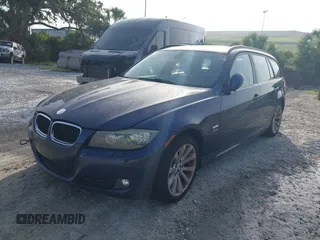 2011 BMW 3 Series 328i xDrive with VIN WBAUU3C50BA542420, listed as a IAAI auction lot 42463583 with 140,053 mi miles and . Bid and sale history available at DreamBid. Image 18.