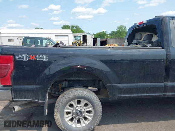 2020 Ford F-250 XL z VIN 1FTBF2B6XLEC36246, wystawiony jako IAAI lot #42405683 z przebiegiem 68 879 mil mil oraz . Historia ofert i sprzedaży dostępna na DreamBid. Obrazek 8.
