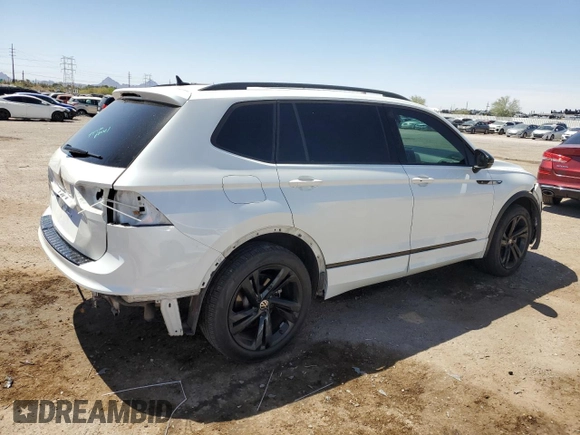 2023 Volkswagen Tiguan SE R-Line Black z VIN 3VVCB7AX7PM100553, wystawiony jako Copart lot #55635535 z przebiegiem 33 596 mil mil oraz Szkoda całkowita • Salvage title. Historia ofert i sprzedaży dostępna na DreamBid. Obrazek 3.