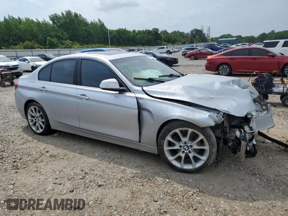 2015 BMW 3 Series 320i с VIN WBA3B1G54FNT07811, выставлен на аукционе Copart как лот 56742425 с пробегом 86 871 миль миль и Списание • Salvage title. История ставок и продаж доступна на DreamBid. Изображение 4.