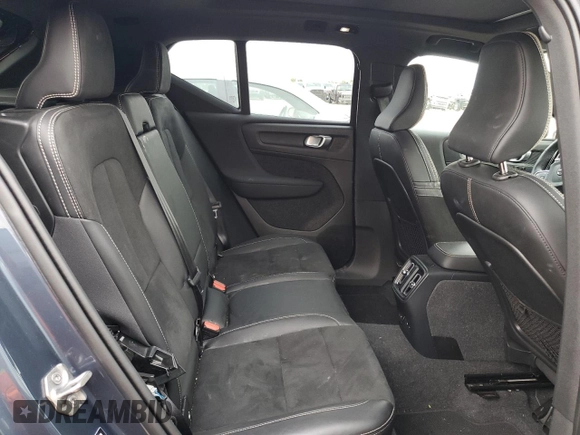 2022 Volvo XC40 Twin Plus z VIN YV4ED3UR0N2691608, wystawiony jako Copart lot #79759674 z przebiegiem 17 633 mil mil oraz Szkoda całkowita • Salvage title. Historia ofert i sprzedaży dostępna na DreamBid. Obrazek 11.