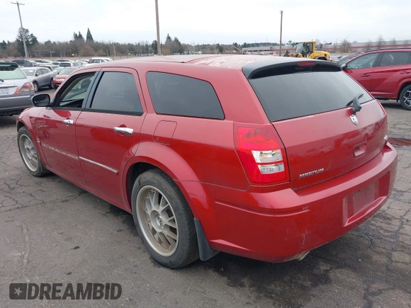 2005 Dodge Magnum RT with VIN 2D8GV58235H586913, listed as a IAAI auction lot 41616568 with 151,682 mi miles. Bid and sale history available at carsss.com. Image 3.
