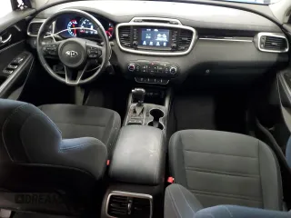 2017 Kia Sorento LX with VIN 5XYPGDA53HG337697, listed as a Copart auction lot 60489985 with 67,074 mi miles and Salvage title. Bid and sale history available at DreamBid. Image 8.