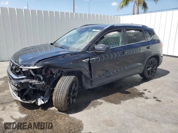 2024 Volkswagen Taos SE z VIN 3VVEX7B22RM129667, wystawiony jako Copart lot #55616565 z przebiegiem Nie podano mil oraz Nie do naprawy • Non repairable. Historia ofert i sprzedaży dostępna na DreamBid. Obrazek 1.