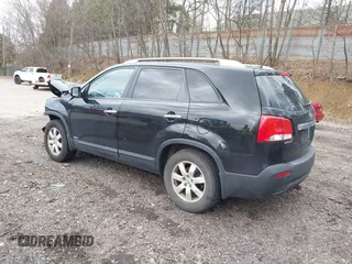 2013 Kia Sorento LX with VIN 5XYKTCA66DG417238, listed as a IAAI auction lot 41992513 with 166,134 mi miles. Bid and sale history available at carsss.com. Image 3.