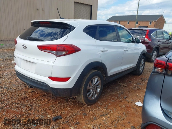 2017 Hyundai Tucson SE z VIN KM8J23A49HU580043, wystawiony jako IAAI lot #42181640 z przebiegiem 113 976 mil mil oraz . Historia ofert i sprzedaży dostępna na DreamBid. Obrazek 4.