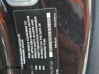 2017 Aston Martin DB11 z VIN SCFRMFAV1HGL02166, wystawiony jako Copart lot #68754174 z przebiegiem Nie podano mil oraz Szkody całkowita. Historia ofert i sprzedaży dostępna na DreamBid. Obrazek 12.