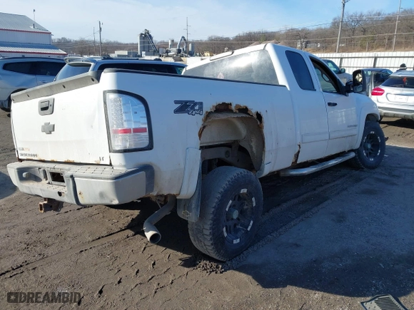 2009 Chevrolet Silverado 1500 LT with VIN 1GCEK29029Z141921, listed as a IAAI auction lot 41449735 with 0 mi miles. Bid and sale history available at carsss.com. Image 4.