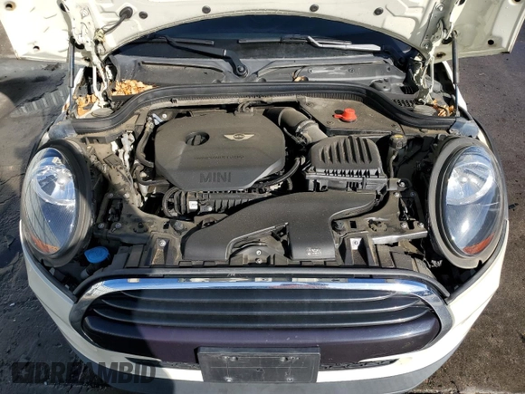 2019 MINI Hardtop 4 Door Cooper with VIN WMWXU1C57K2J01914, listed as a Copart auction lot 84330304 with 43,399 mi miles and Salvage Title. Bid and sale history available at DreamBid. Image 11.