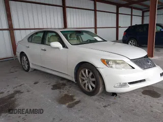 2009 Lexus LS 460 with VIN JTHBL46F295089295, listed as a IAAI auction lot 41633556 with 113,318 mi miles. Bid and sale history available at carsss.com. Image 1.