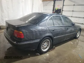 2000 BMW 5 Series 528iA with VIN WBADM6342YGU16431, listed as a Copart auction lot 45346575 with 99,799 mi miles and Salvage Title. Bid and sale history available at carsss.com. Image 3.