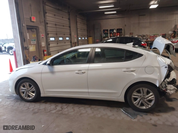 2019 Hyundai Elantra SEL with VIN 5NPD84LF9KH414000, listed as a IAAI auction lot 41394391 with 77,294 mi miles. Bid and sale history available at carsss.com. Image 14.