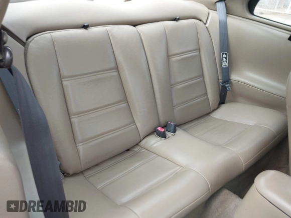 2001 Ford Mustang Standard с VIN 1FAFP40491F205918, выставлен на аукционе IAAI как лот 42221513 с пробегом Не указан миль и . История ставок и продаж доступна на DreamBid. Изображение 8.