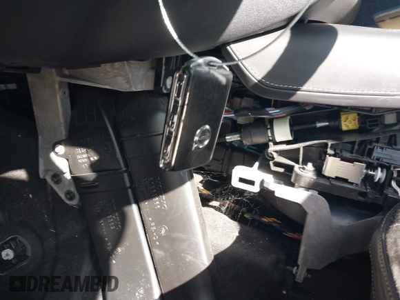 2016 Volvo XC90 T6 R-Design with VIN YV4A22PM4G1035838, listed as a IAAI auction lot 42147842 with Not provided miles and . Bid and sale history available at DreamBid. Image 10.