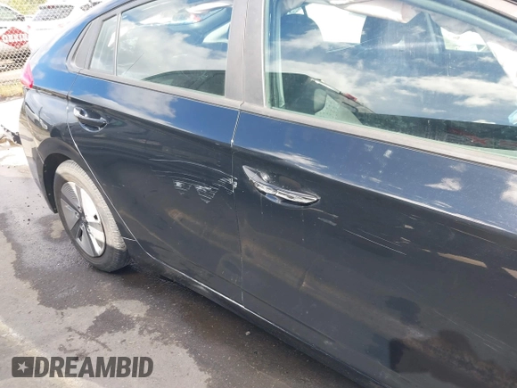 2019 Hyundai Ioniq Blue with VIN KMHC65LC3KU175915, listed as a IAAI auction lot 41778594 with 109,977 mi miles and . Bid and sale history available at DreamBid. Image 20.