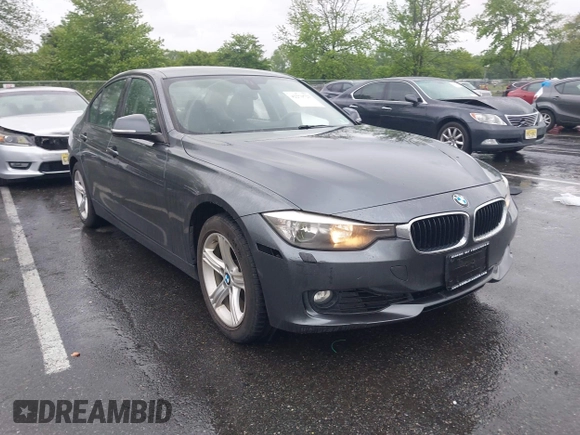 2014 BMW 3 Series 328i xDrive z VIN WBA3B5G51ENS09342, wystawiony jako IAAI lot #42270723 z przebiegiem 169 064 mil mil oraz . Historia ofert i sprzedaży dostępna na DreamBid. Obrazek 1.