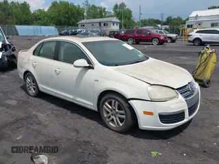 2007 Volkswagen Jetta Wolfsburg Edition with VIN 3VWEF71K07M131964, listed as a IAAI auction lot 42665542 with 138,100 mi miles and . Bid and sale history available at DreamBid. Image 1.