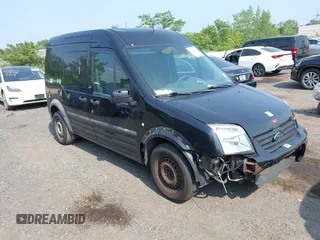 2013 Ford Transit Connect XLT z VIN NM0LS7BN9DT137562, wystawiony jako IAAI lot #42502749 z przebiegiem 127 119 mil mil oraz . Historia ofert i sprzedaży dostępna na DreamBid. Obrazek 1.