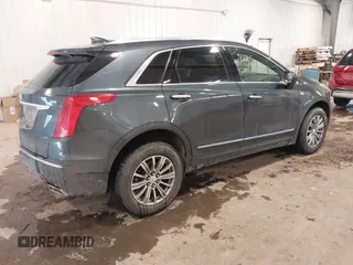2019 Cadillac XT5 Luxury AWD z VIN 1GYKNDRS0KZ213092, wystawiony jako IAAI lot #41510497 z przebiegiem 26 030 mil mil oraz . Historia ofert i sprzedaży dostępna na DreamBid. Obrazek 4.