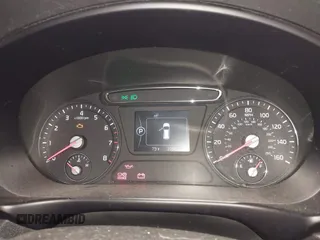 2018 Kia Sorento LX with VIN 5XYPG4A58JG363749, listed as a IAAI auction lot 42109662 with 109,667 mi miles and . Bid and sale history available at DreamBid. Image 7.