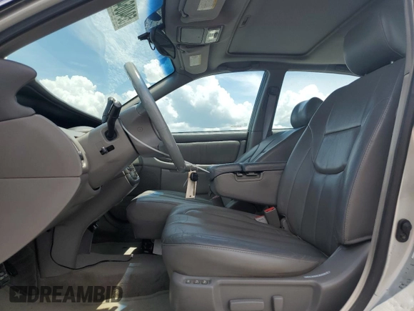 2000 Toyota Avalon XL with VIN 4T1BF28B5YU074538, listed as a Copart auction lot 59406425 with 187,495 mi miles and Non repairable. Bid and sale history available at DreamBid. Image 7.