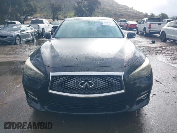2014 Infiniti Q50 with VIN JN1BV7AP8EM675841, listed as a IAAI auction lot 41582924 with 139,637 mi miles. Bid and sale history available at carsss.com. Image 13.