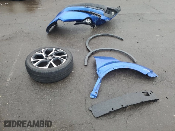 2018 Toyota C-HR XLE с VIN NMTKHMBX1JR005191, выставлен на аукционе Copart как лот 61387095 с пробегом 96 786 миль миль и Списание • Salvage title. История ставок и продаж доступна на DreamBid. Изображение 12.