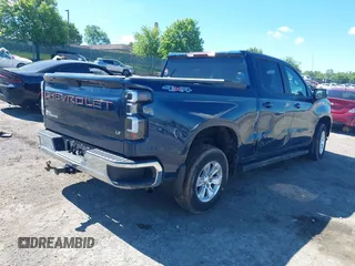 2020 Chevrolet Silverado 1500 LT z VIN 1GCUYDED0LZ330282, wystawiony jako IAAI lot #42091221 z przebiegiem 40 320 mil mil oraz . Historia ofert i sprzedaży dostępna na DreamBid. Obrazek 4.