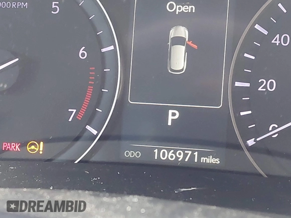 2019 Lexus RX with VIN 2T2ZZMCA3KC135292, listed as a IAAI auction lot 41573153 with 106,971 mi miles. Bid and sale history available at carsss.com. Image 15.