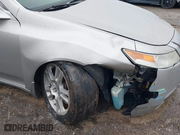 2009 Acura TL Tech with VIN 19UUA86569A020715, listed as a IAAI auction lot 41521211 with 179,977 mi miles. Bid and sale history available at carsss.com. Image 6.