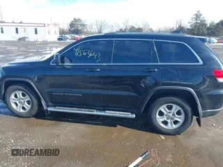 2017 Jeep Grand Cherokee Laredo with VIN 1C4RJEAGXHC685888, listed as a IAAI auction lot 41563643 with 193,997 mi miles. Bid and sale history available at carsss.com. Image 14.