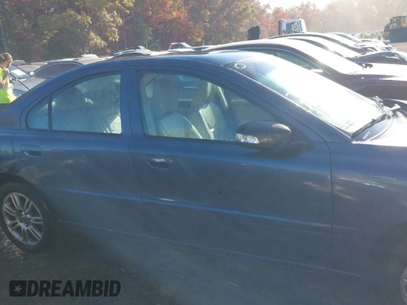 2007 Volvo S60 2.5L Turbo with VIN YV1RH592272620102, listed as a IAAI auction lot 40651625 with 171,229 mi miles. Bid and sale history available at carsss.com. Image 13.