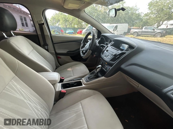 2015 Ford Focus SE with VIN 1FADP3F21FL338821, listed as a Copart auction lot 54631415 with 84,648 mi miles and Salvage Title. Bid and sale history available at carsss.com. Image 5.