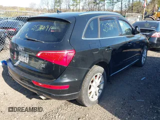 2010 Audi Q5 Premium Plus z VIN WA1LKAFP4AA014040, wystawiony jako IAAI lot #42105544 z przebiegiem Nie podano mil oraz . Historia ofert i sprzedaży dostępna na DreamBid. Obrazek 4.