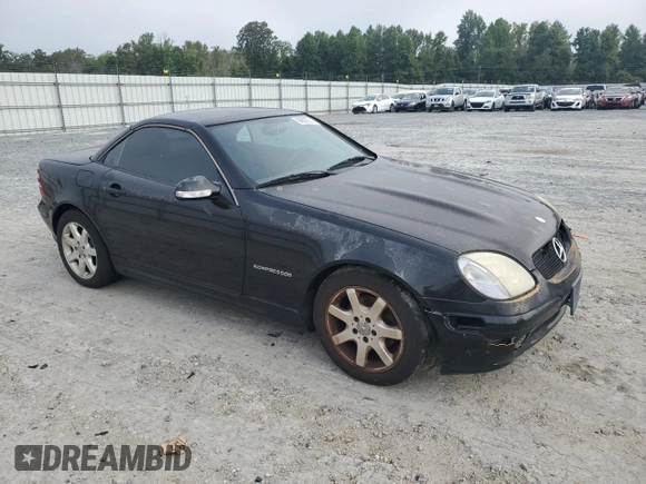 2002 Mercedes-Benz SLK-Class 2.3L Kompressor with VIN WDBKK49F22F259458, listed as a Copart auction lot 68822214 with 178,005 mi miles and Non Repairable. Bid and sale history available at carsss.com. Image 4.