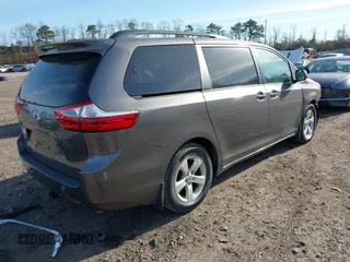 2017 Toyota Sienna LE Auto Access Seat with VIN 5TDKZ3DCXHS888544, listed as a IAAI auction lot 42015252 with 76,378 mi miles. Bid and sale history available at carsss.com. Image 4.