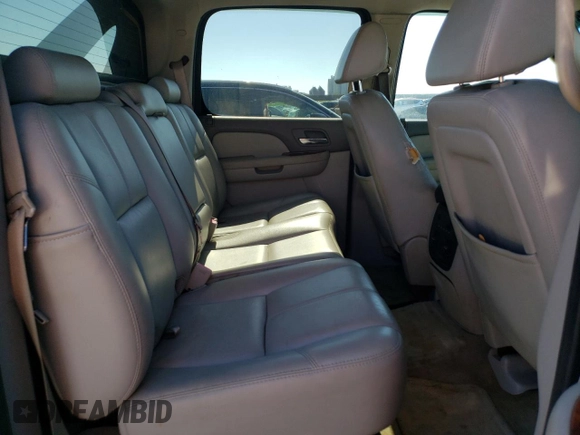 2008 Chevrolet Avalanche LT w/1LT with VIN 3GNEC12J18G147208, listed as a Copart auction lot 74700474 with 215,918 mi miles and Non Repairable. Bid and sale history available at carsss.com. Image 10.