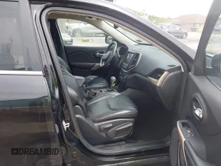 2017 Jeep Cherokee High Altitude with VIN 1C4PJMDS9HW609773, listed as a IAAI auction lot 42282744 with 120,601 mi miles and . Bid and sale history available at DreamBid. Image 5.